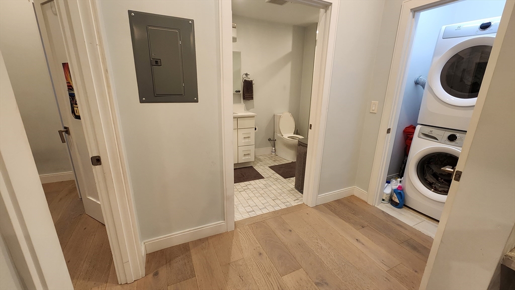 32 Cummins Highway, Roslindale