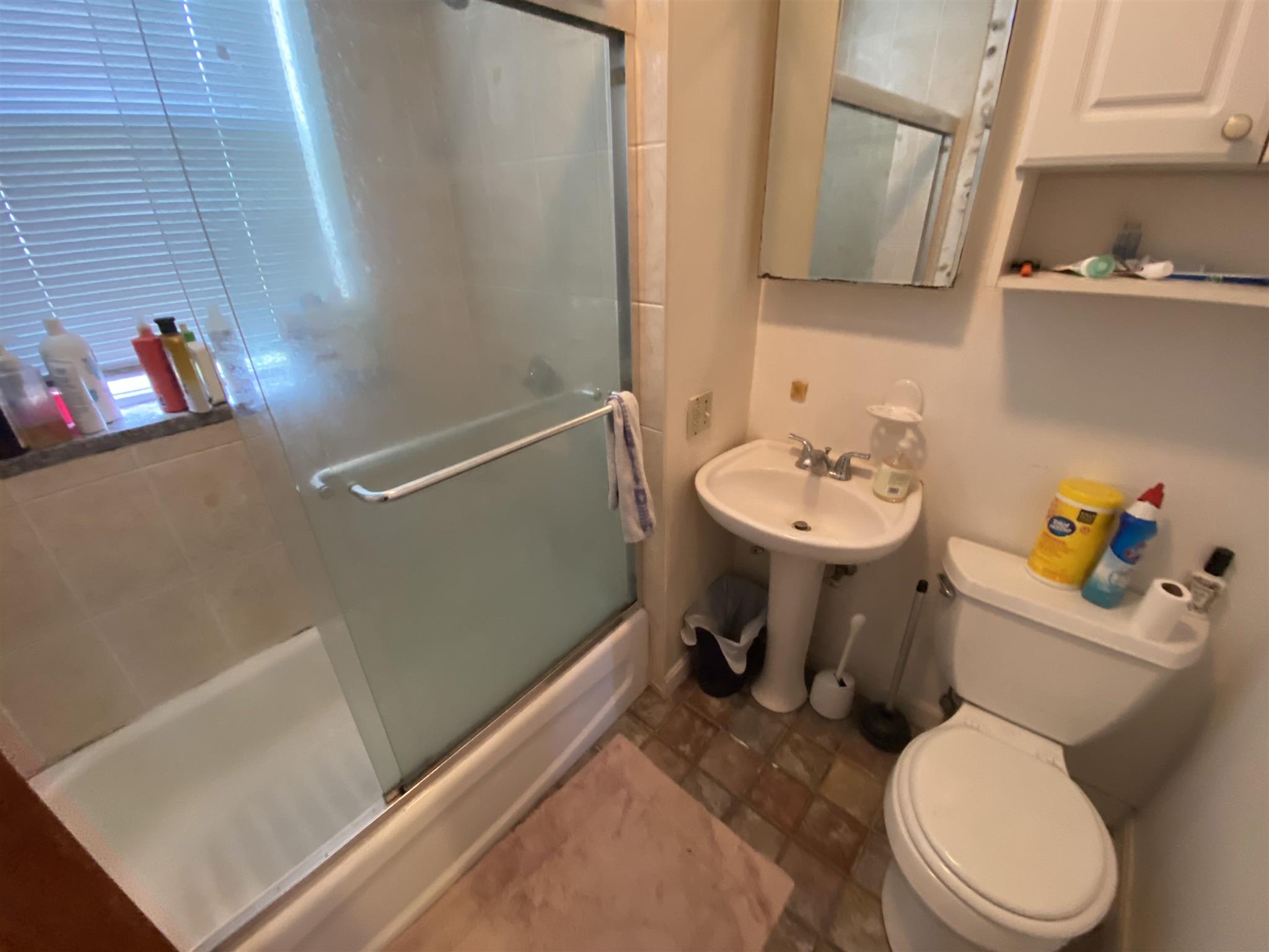 3 bed, 1 bath apartment for rent at 53 Kelly Rd Unit 3L, Central Square — photo 13 of 15