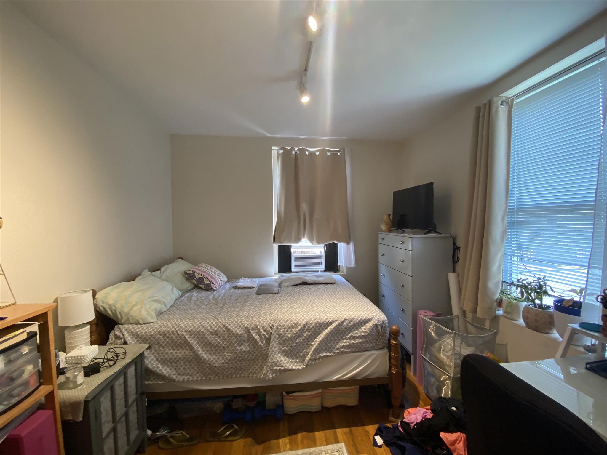 3 bed, 1 bath apartment for rent at 53 Kelly Rd Unit 3L, Central Square — photo 9 of 15