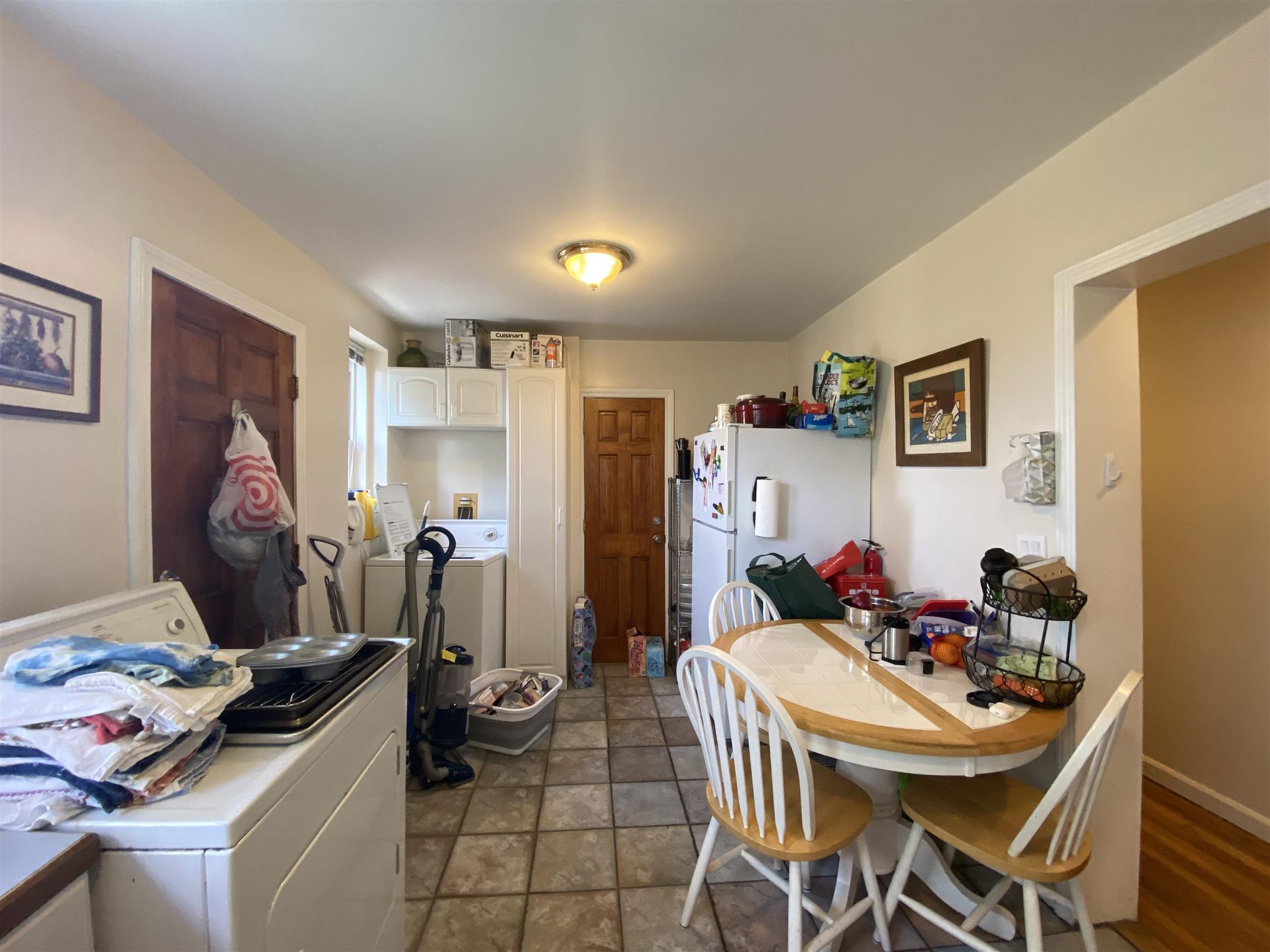 3 bed, 1 bath apartment for rent at 53 Kelly Rd Unit 3L, Central Square — photo 3 of 15
