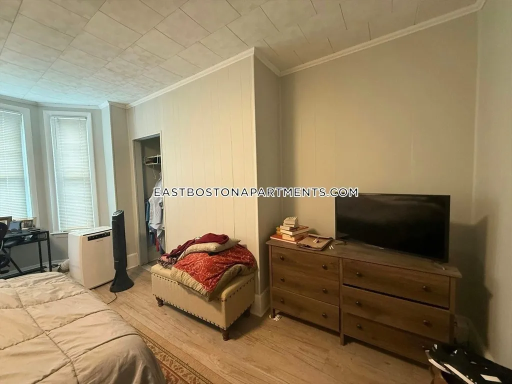 20 Trenton St, Eagle Hill