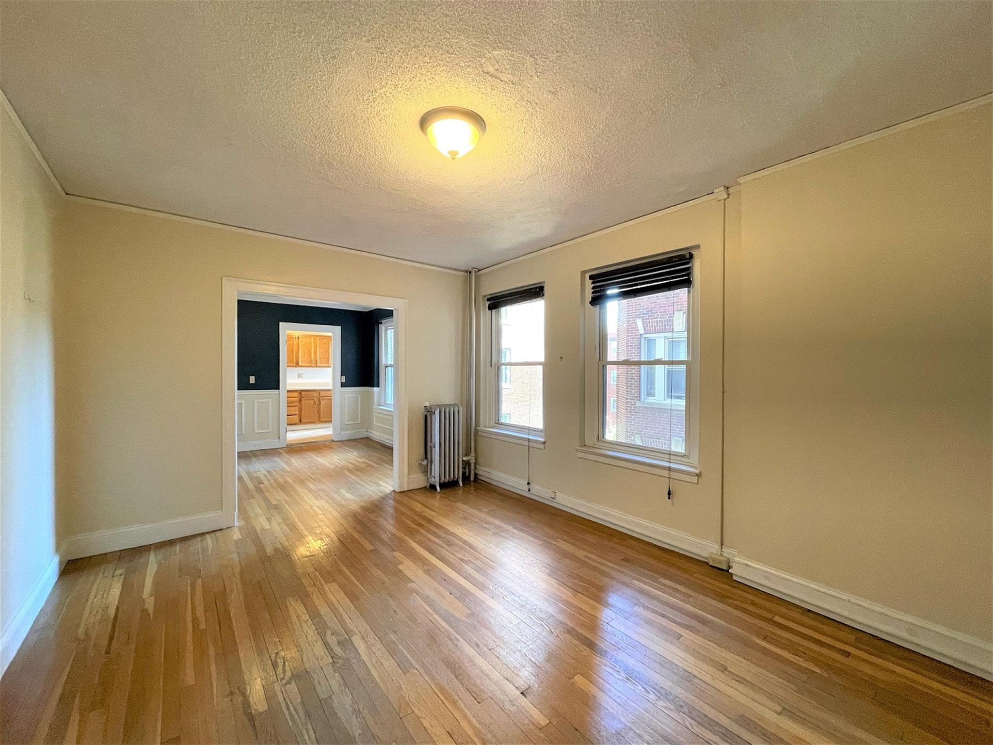 1.5 bed, 1 bath apartment for rent at 7 Craigie Cir Unit 33, Harvard Square — photo 5 of 12
