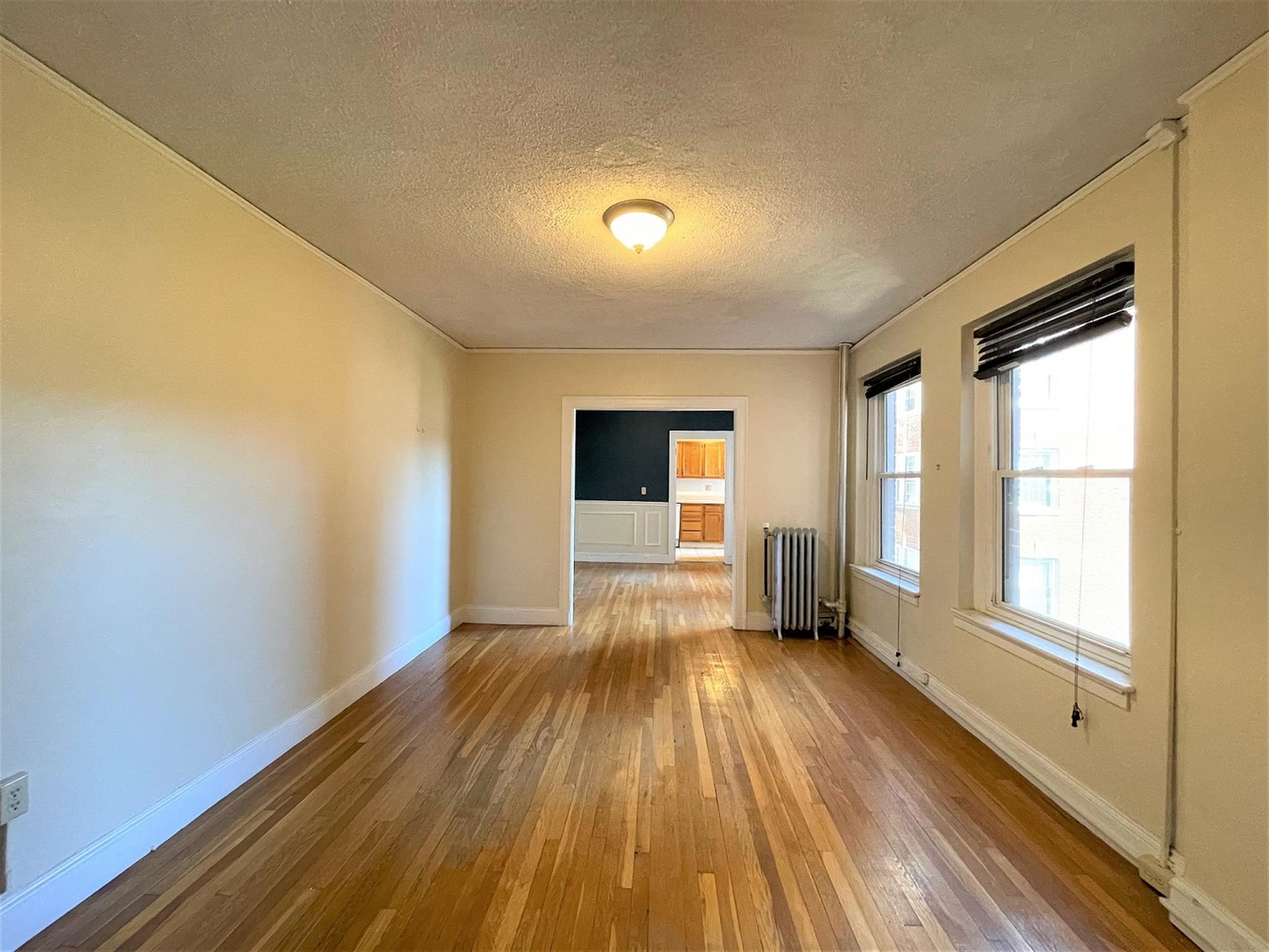 1.5 bed, 1 bath apartment for rent at 7 Craigie Cir Unit 33, Harvard Square — photo 6 of 12