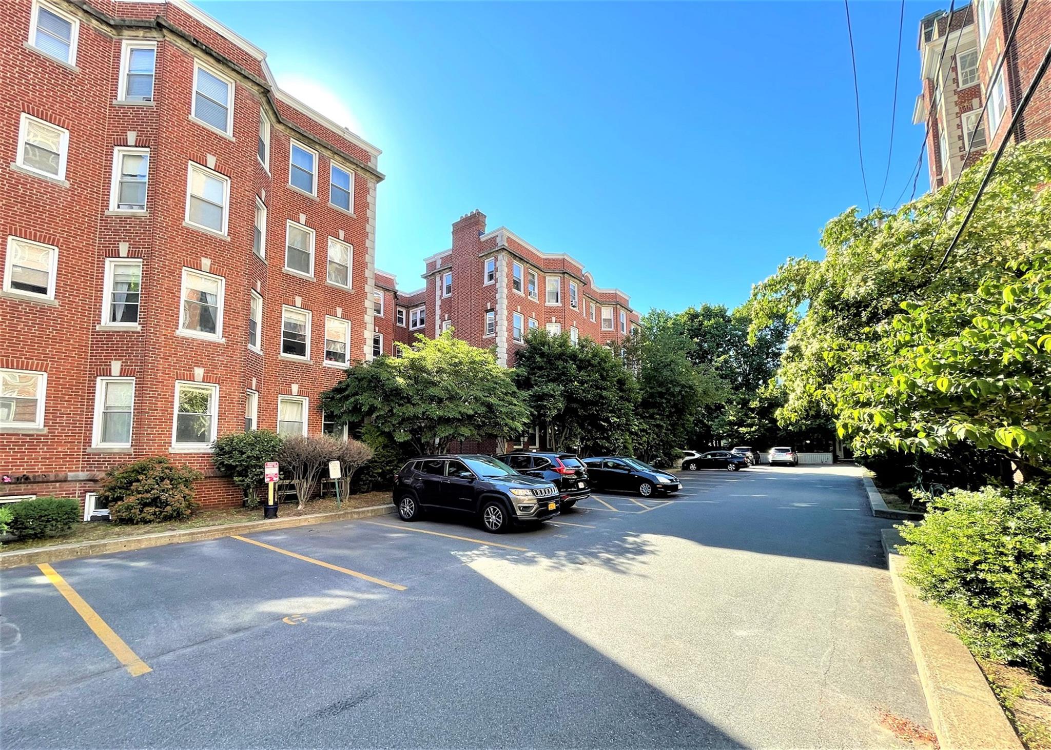 1.5 bed, 1 bath apartment for rent at 7 Craigie Cir Unit 33, Harvard Square — photo 12 of 12