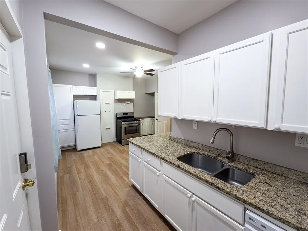 32 Bellevue St, Lowell