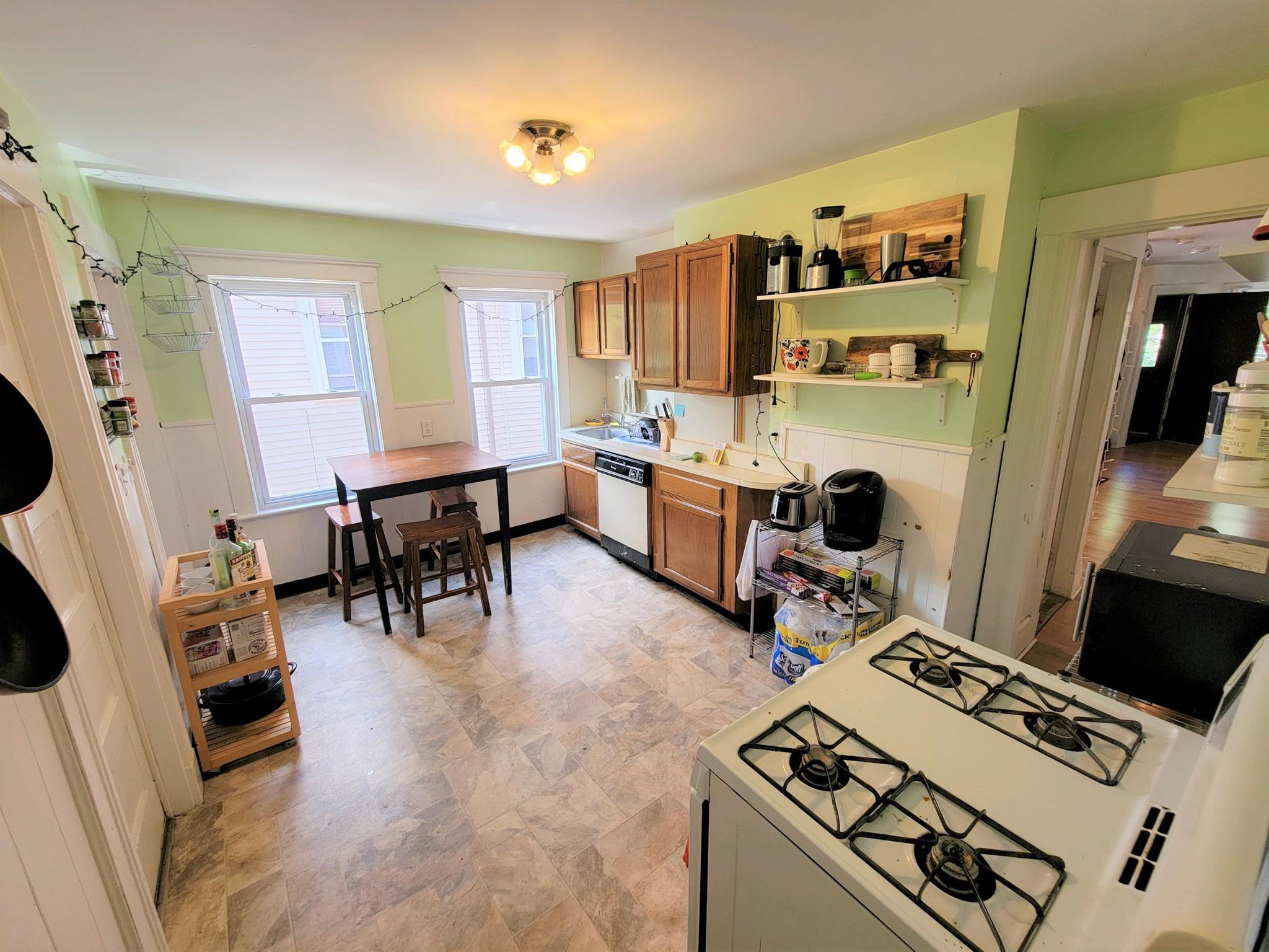 3 bed, 1 bath apartment for rent at 65 Winslow Ave Unit 2, Davis Square — photo 8 of 9