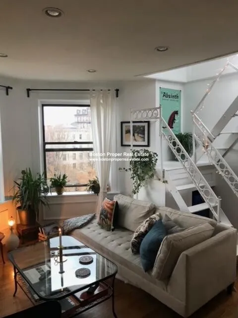384 Commonwealth Ave, Back Bay
