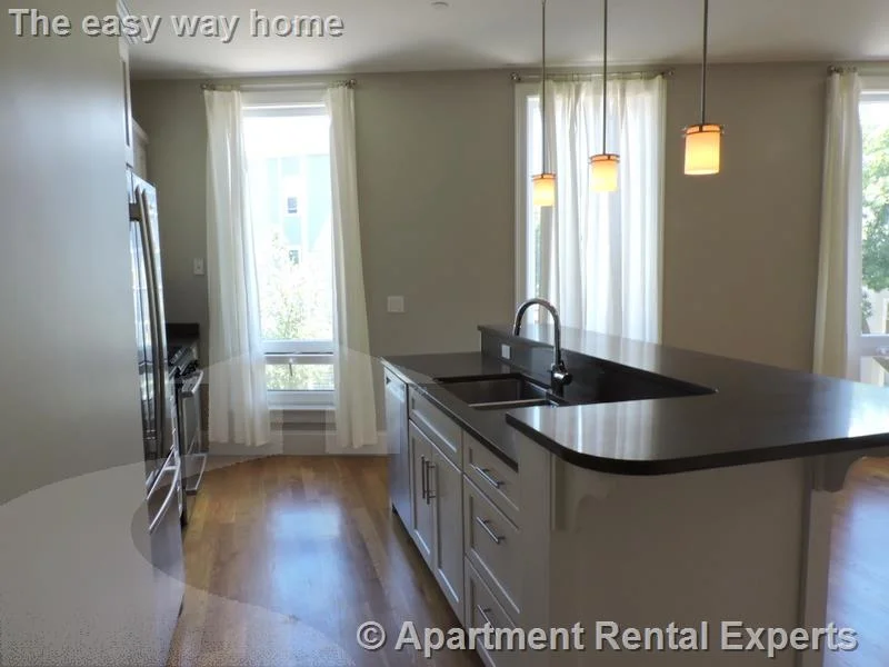 168 Hampshire, Central Square