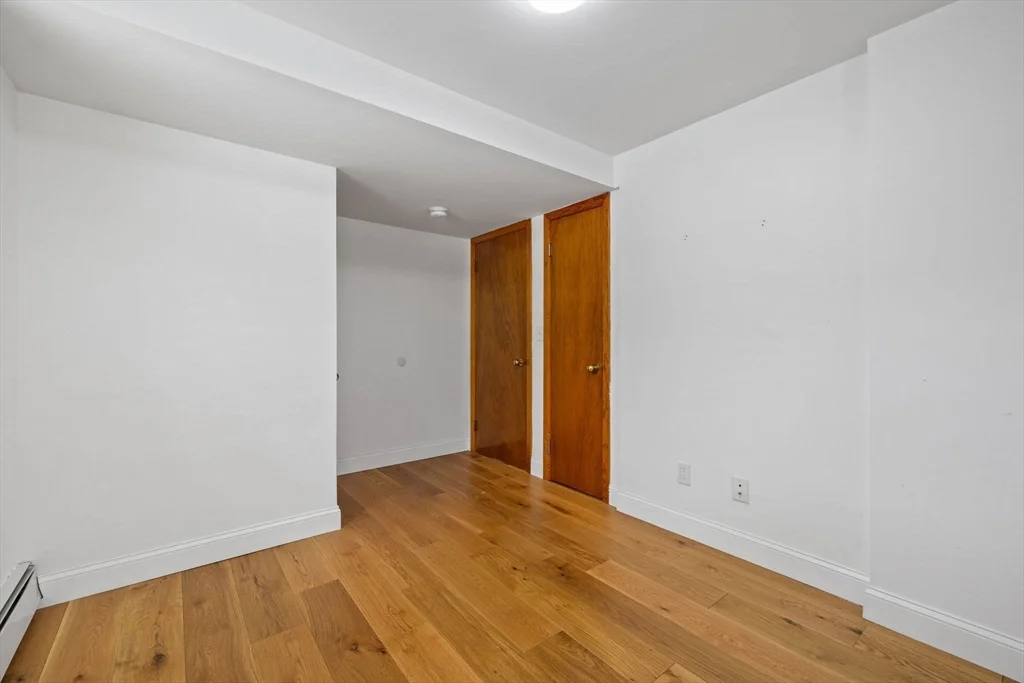 330 Cambridge St, Winchester