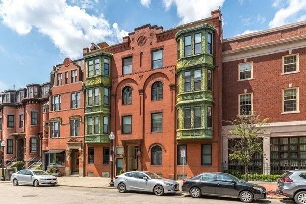 15 Warren Ave, South End