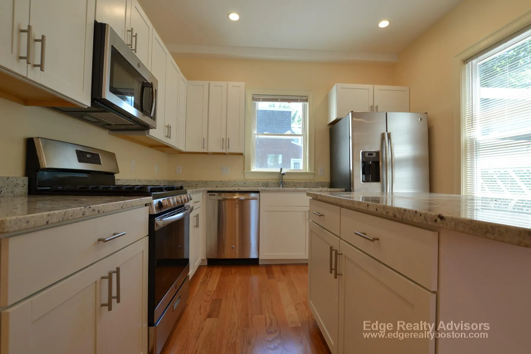 33 Pratt St, Allston