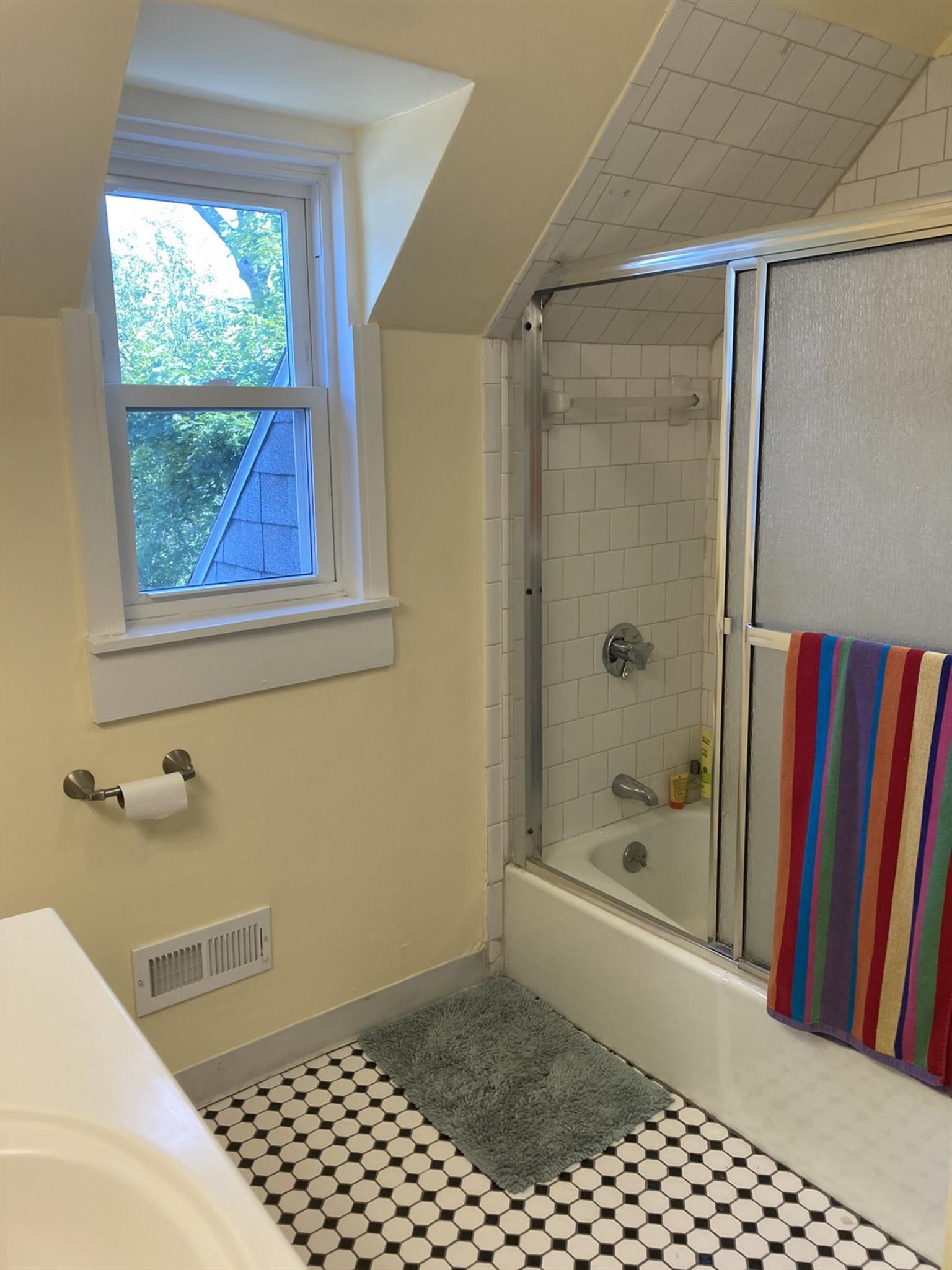 4 bed, 2 bath apartment for rent at 45 Banks Unit 2, Porter Square — photo 16 of 52