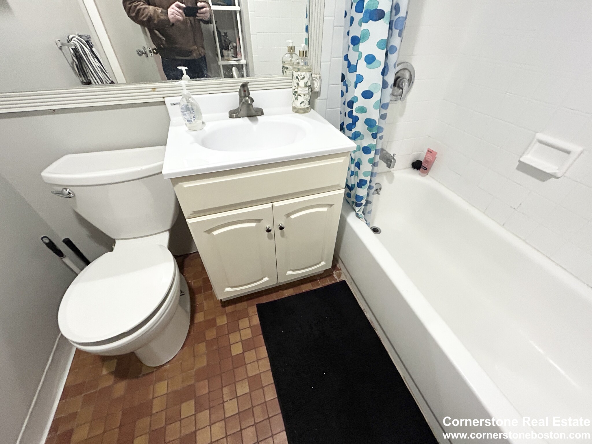 218 Columbia St, The Port