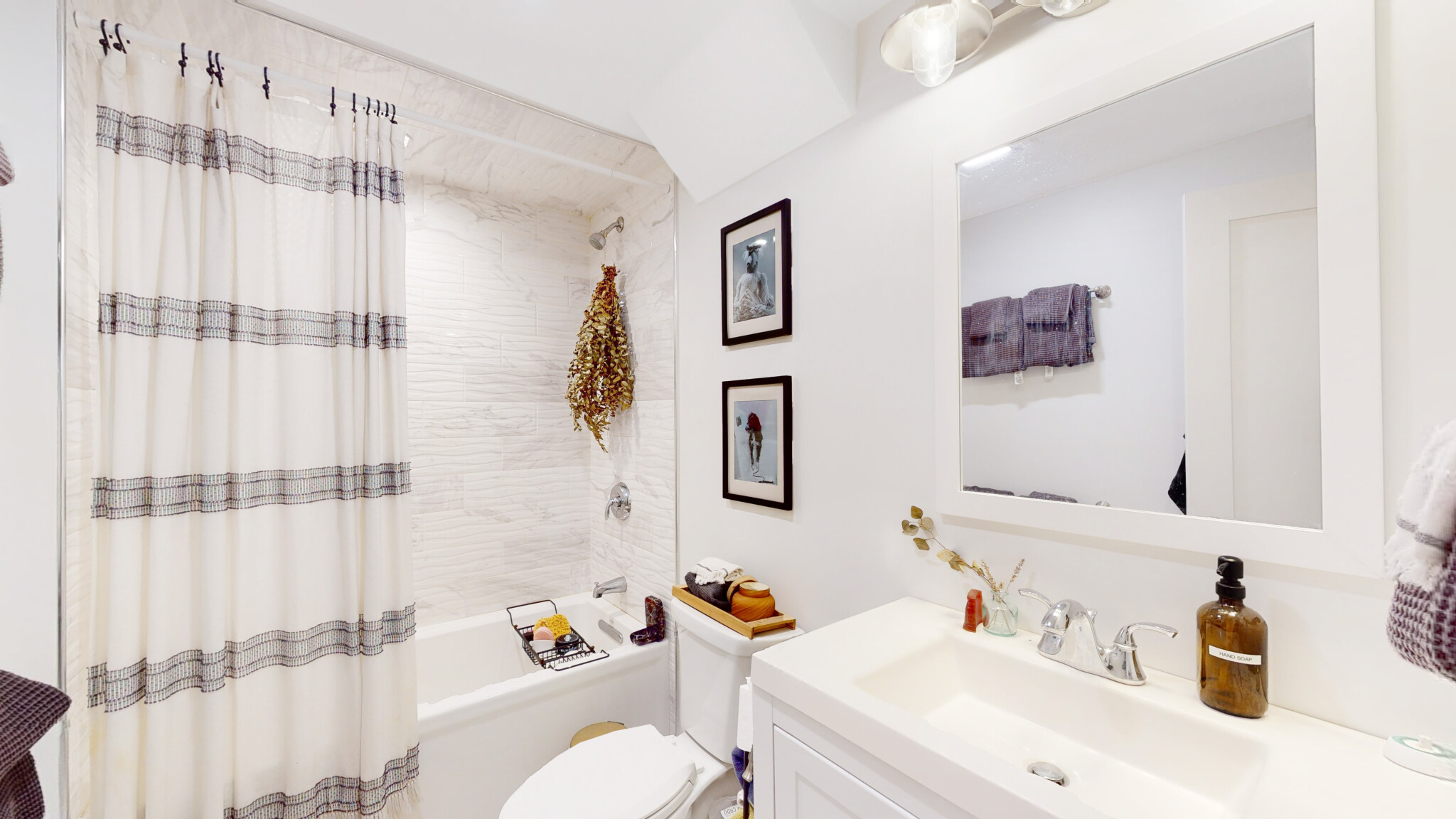 Studio bed, 1 bath apartment for rent at 289 Beacon St Unit BF.,, Back Bay — photo 2 of 2