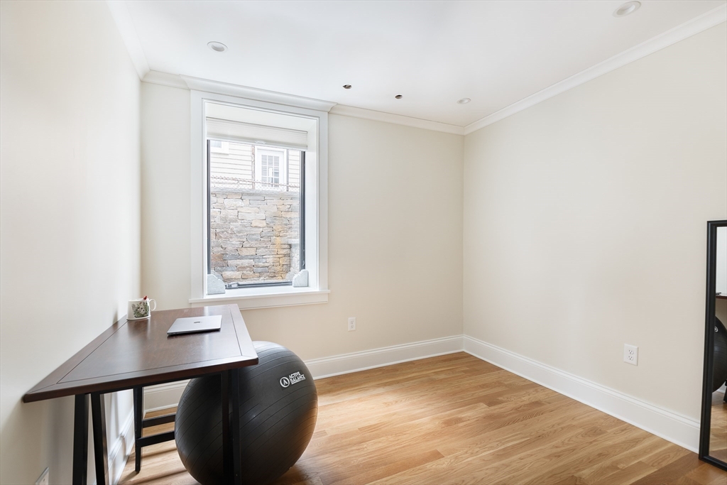 346 Walden St, Neighborhood 9