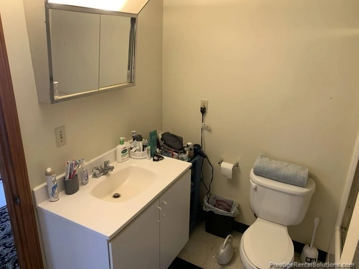 11 Willow St, Fitchburg