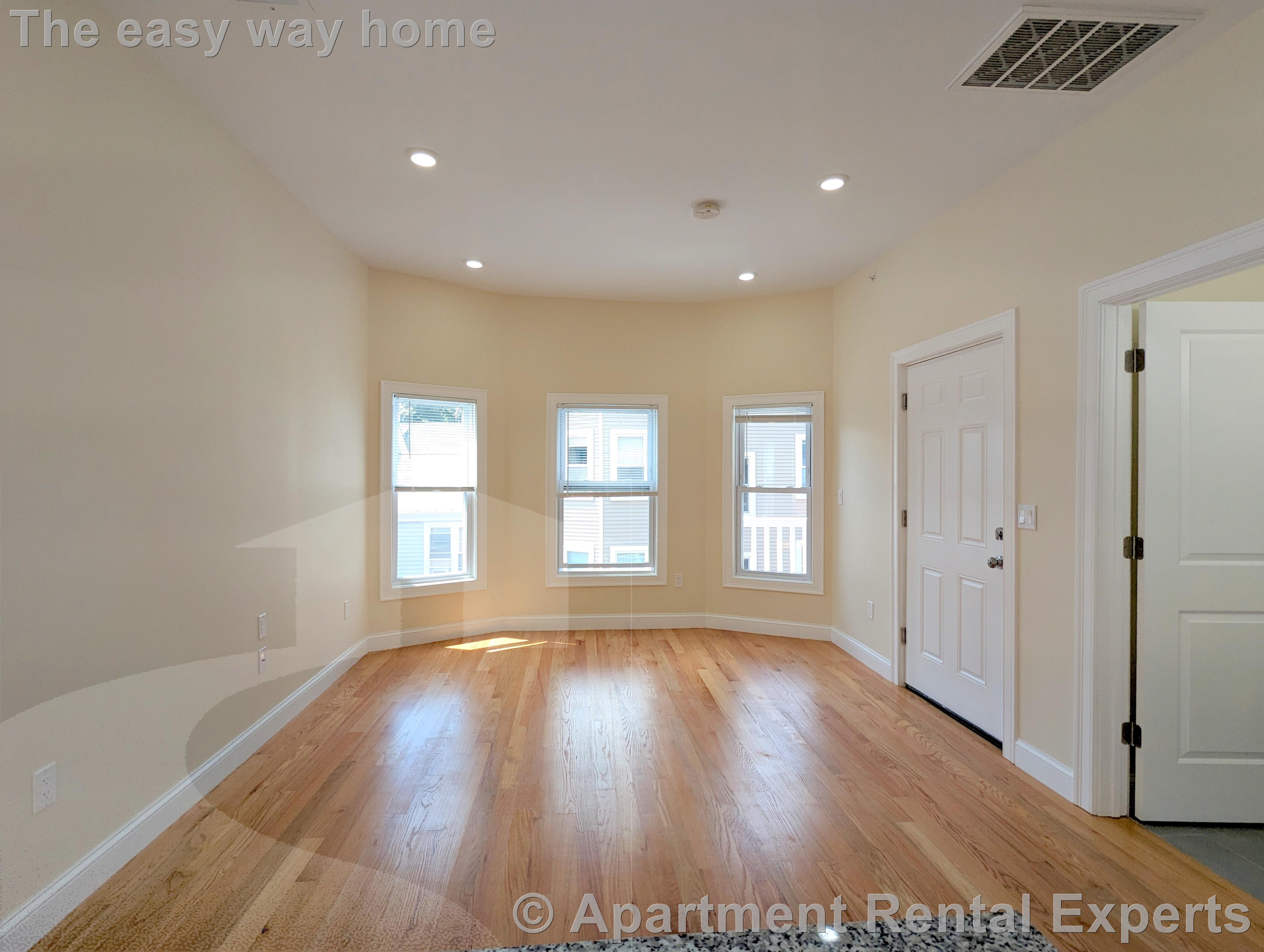 2 Sacramento Pl, Porter Square