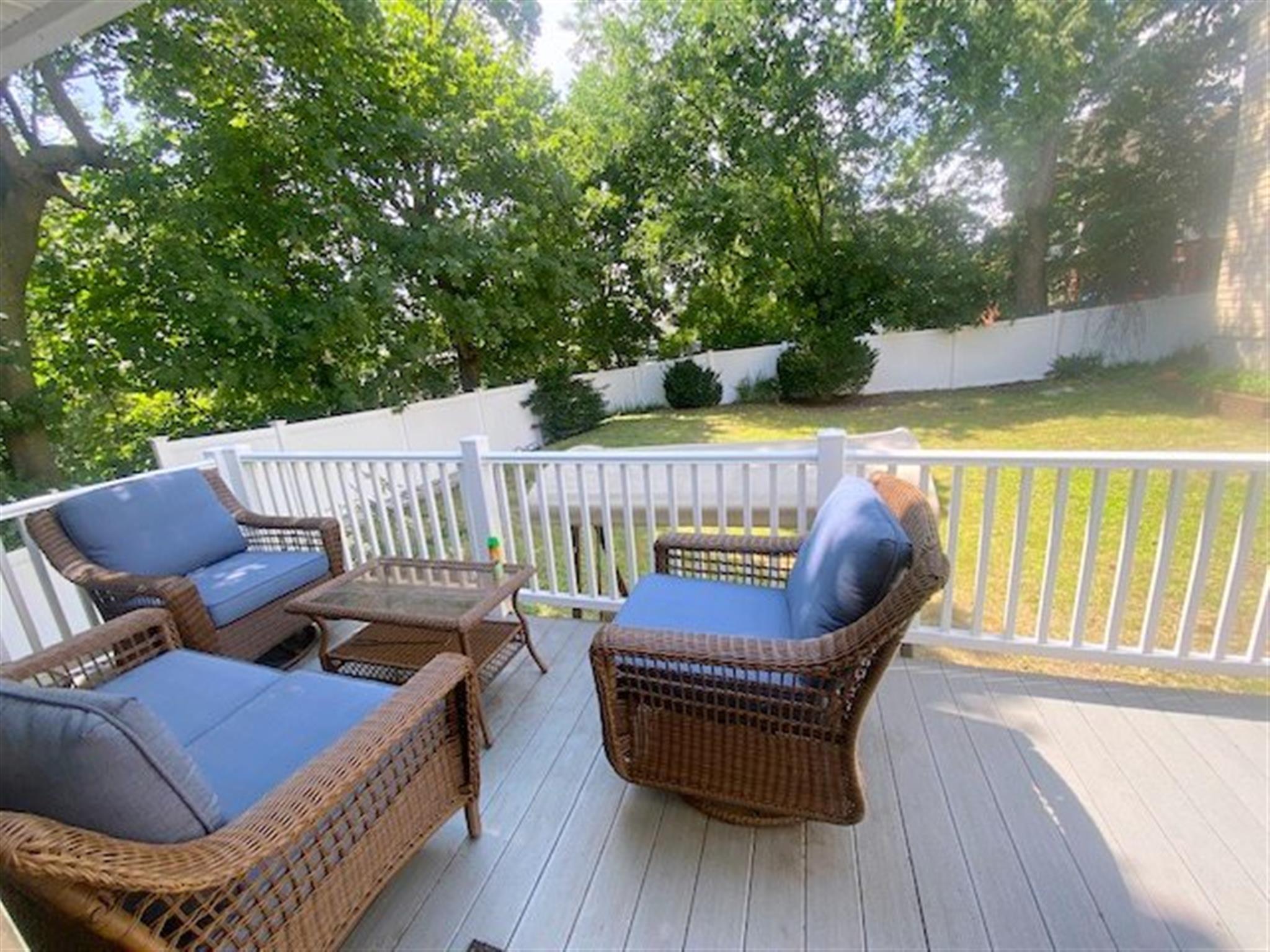 4 bed, 1.5 bath apartment for rent at 16 Summit Ave Unit 16, Prospect Hill — photo 8 of 30