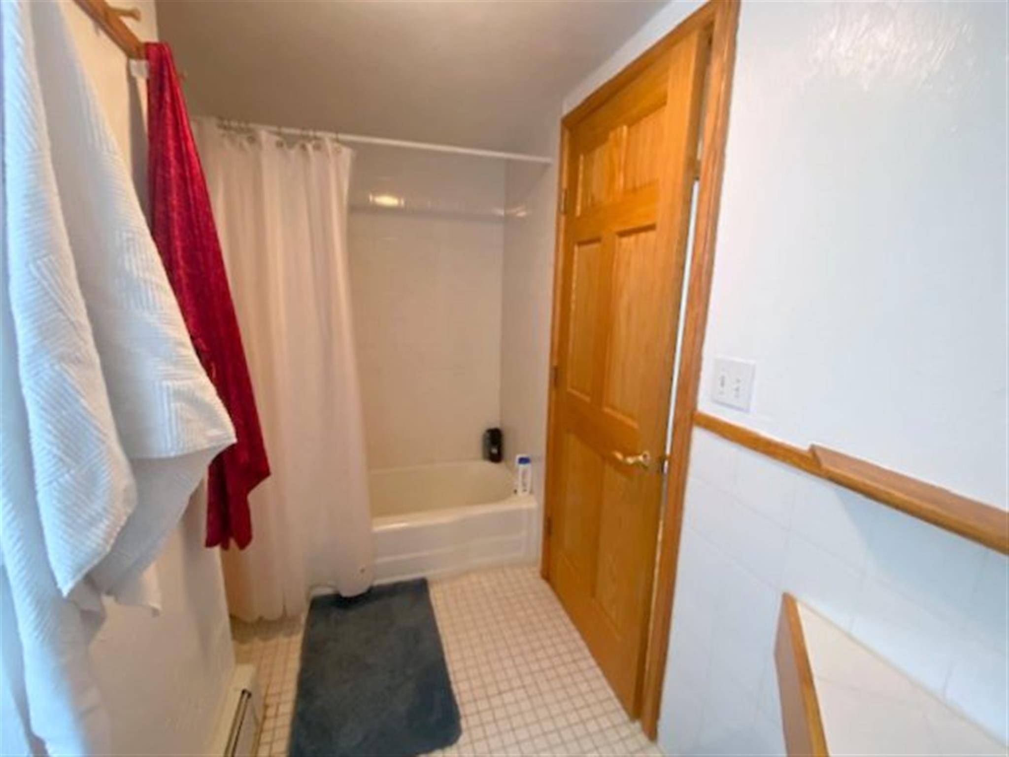 4 bed, 1.5 bath apartment for rent at 16 Summit Ave Unit 16, Prospect Hill — photo 21 of 30