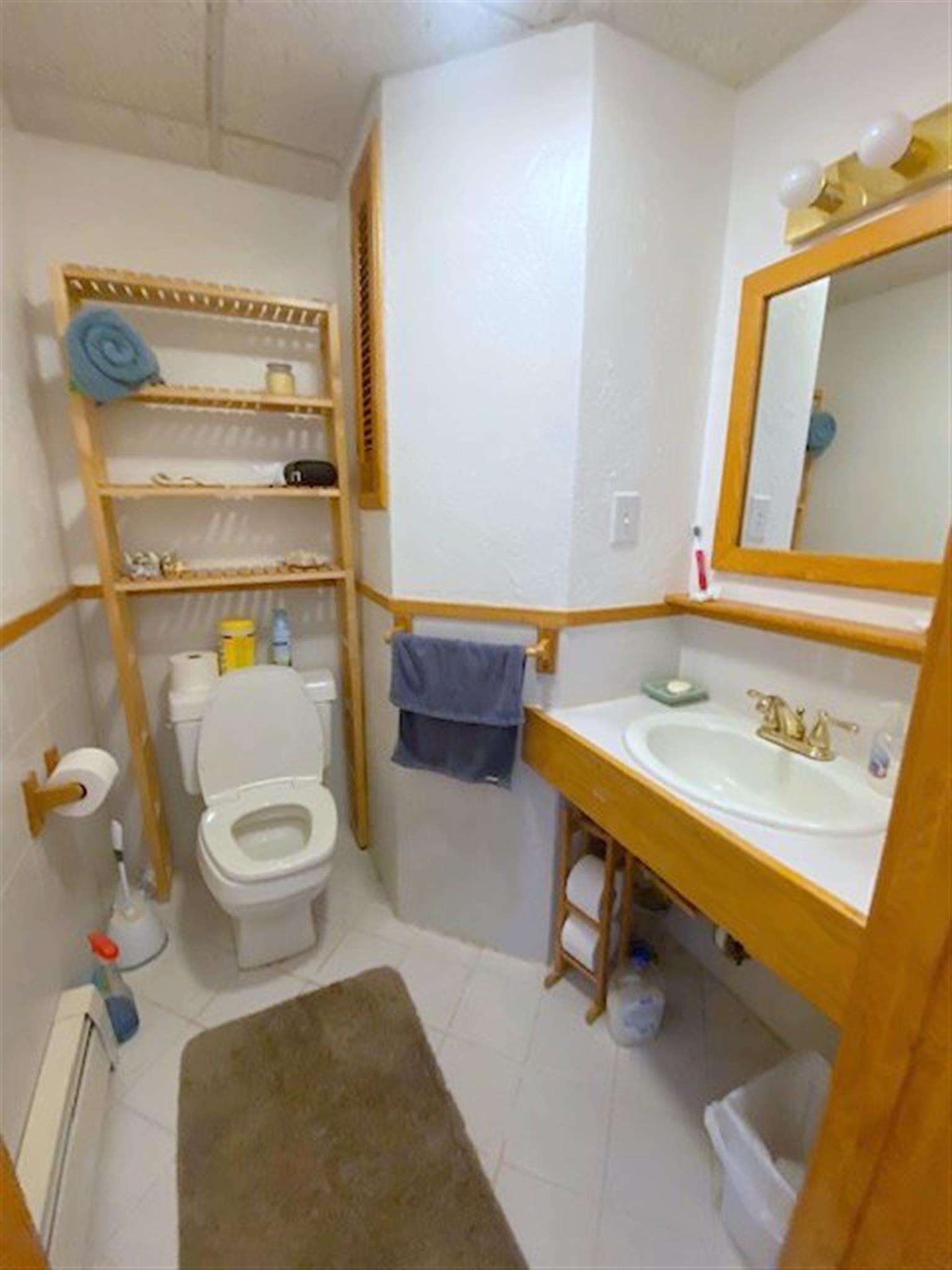 4 bed, 1.5 bath apartment for rent at 16 Summit Ave Unit 16, Prospect Hill — photo 23 of 30