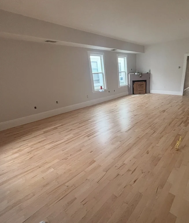 873 E 4th St, South Boston