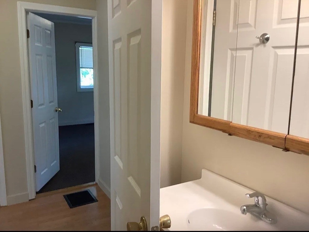 46 Pleasant St, West Brookfield