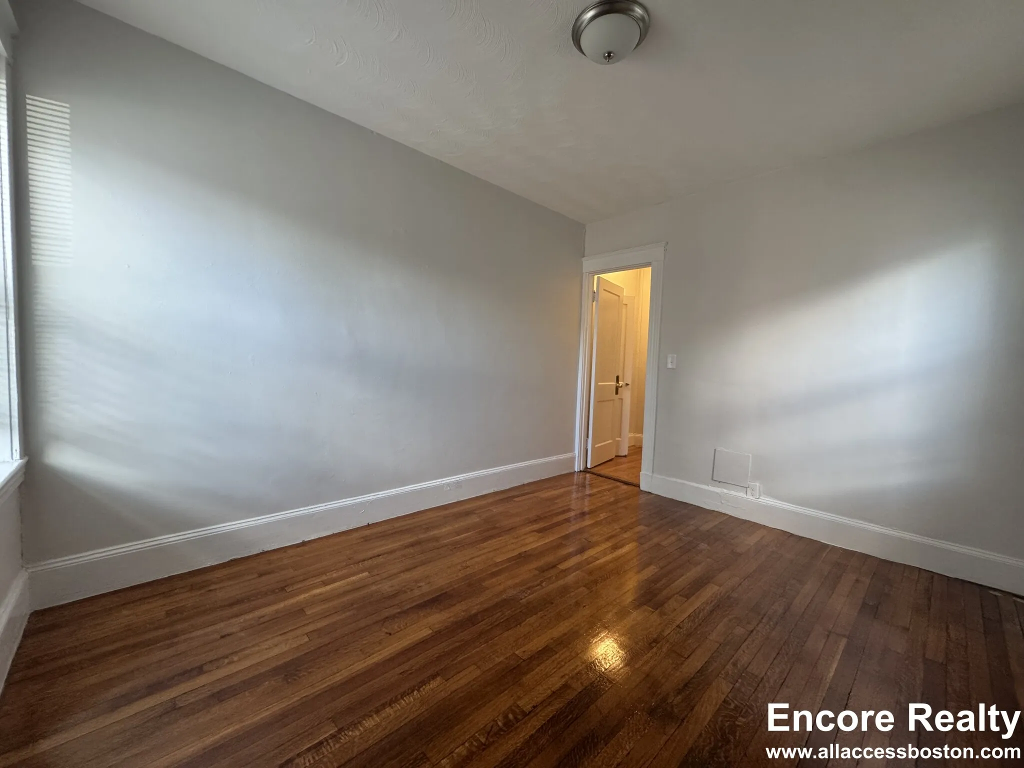 1615 Commonwealth Ave, Brighton