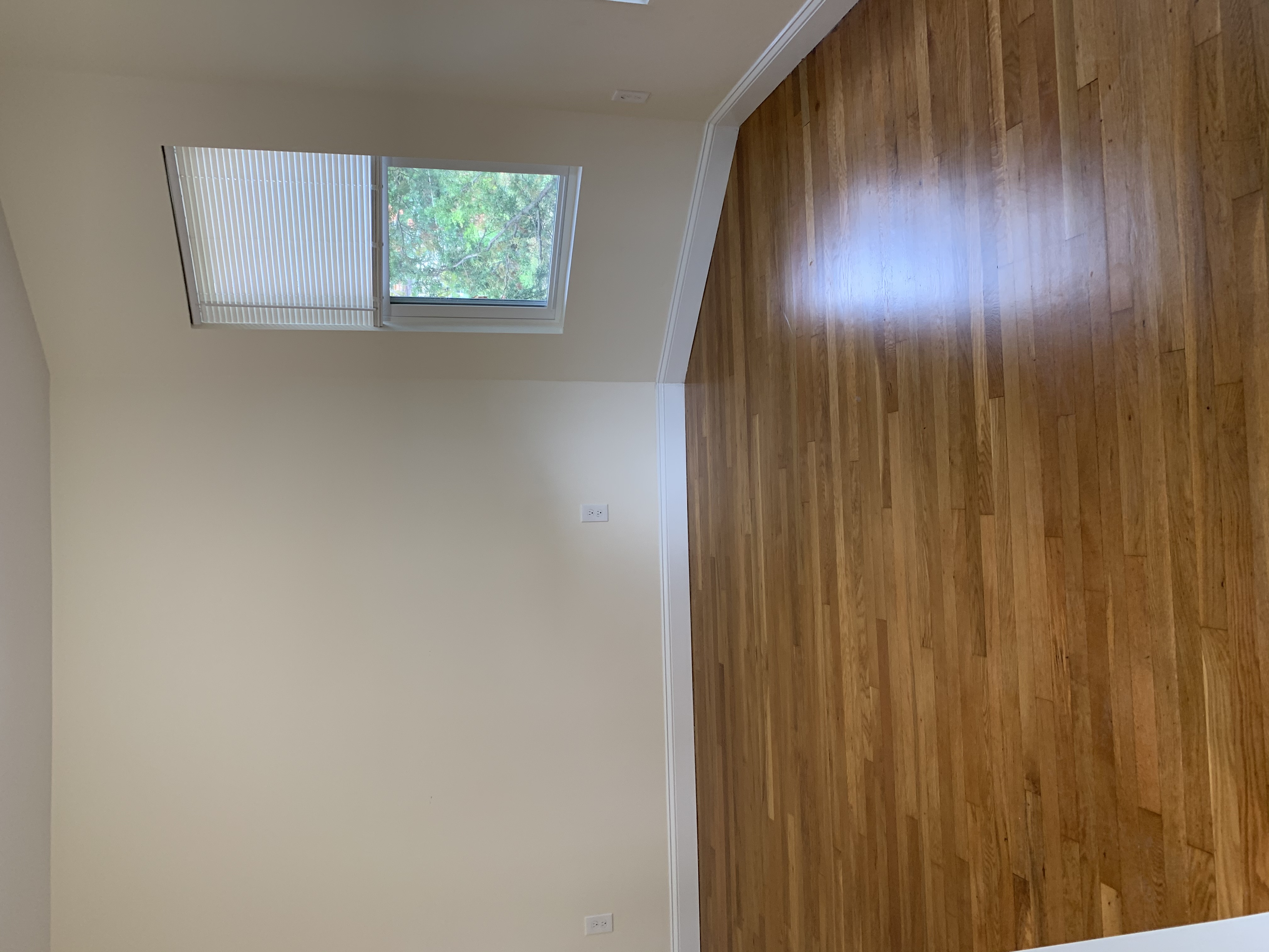 3 bed, 1 bath apartment for rent at 28R Cherry St Unit 1, Davis Square — photo 1 of 6