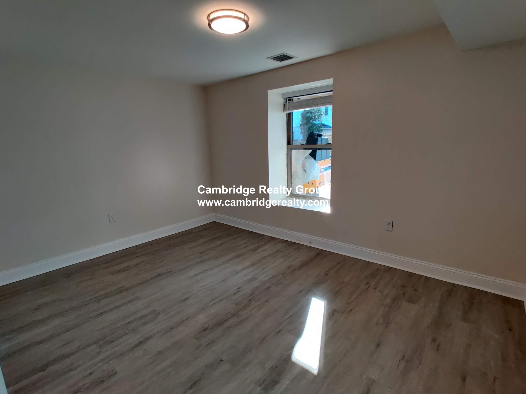 478 Fulton St, Medford