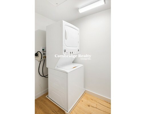 22 Magazine St, Cambridgeport