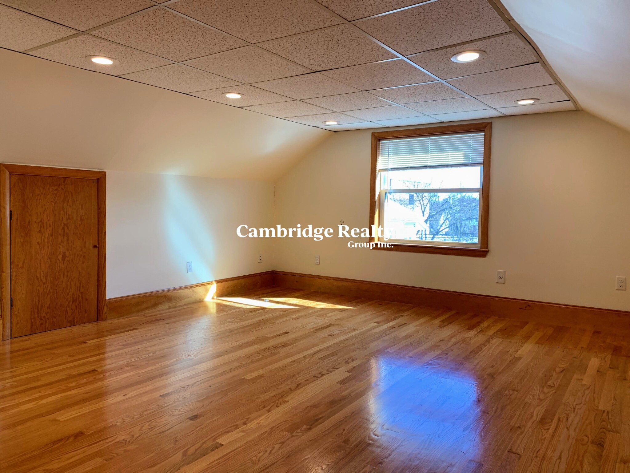 19 Adams St, Arlington