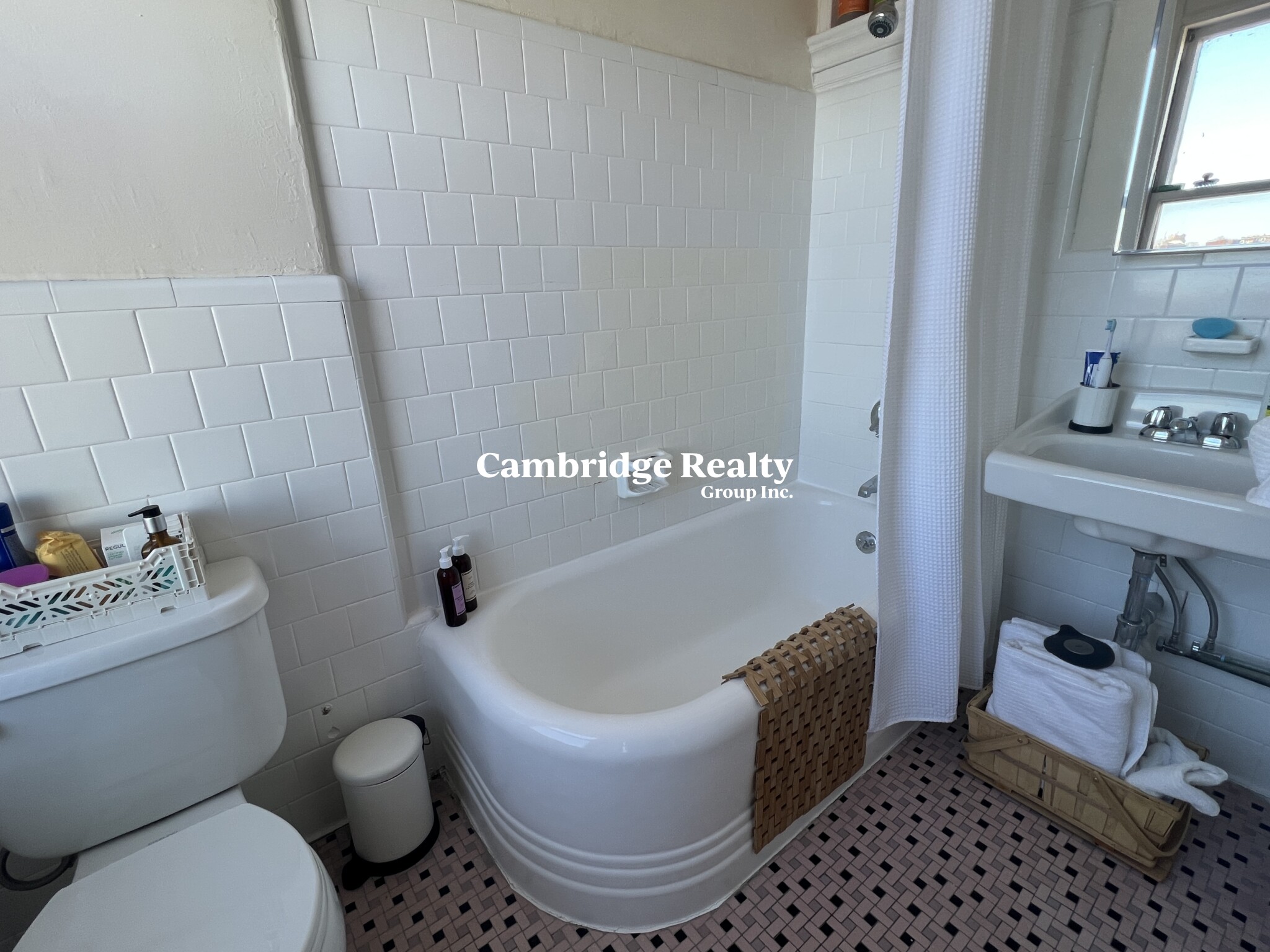 2 Ware St, Mid-Cambridge