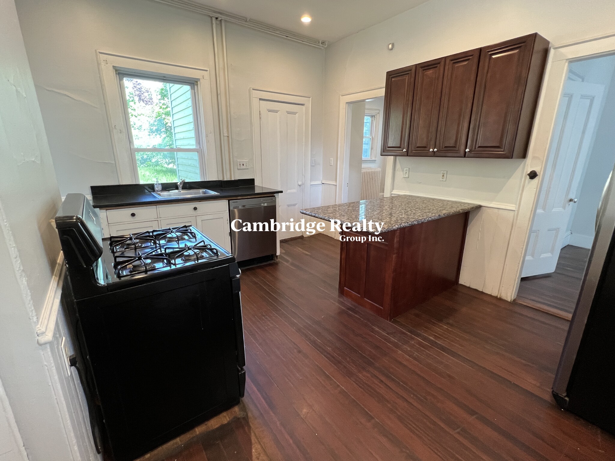 76 Curtis St, West Somerville