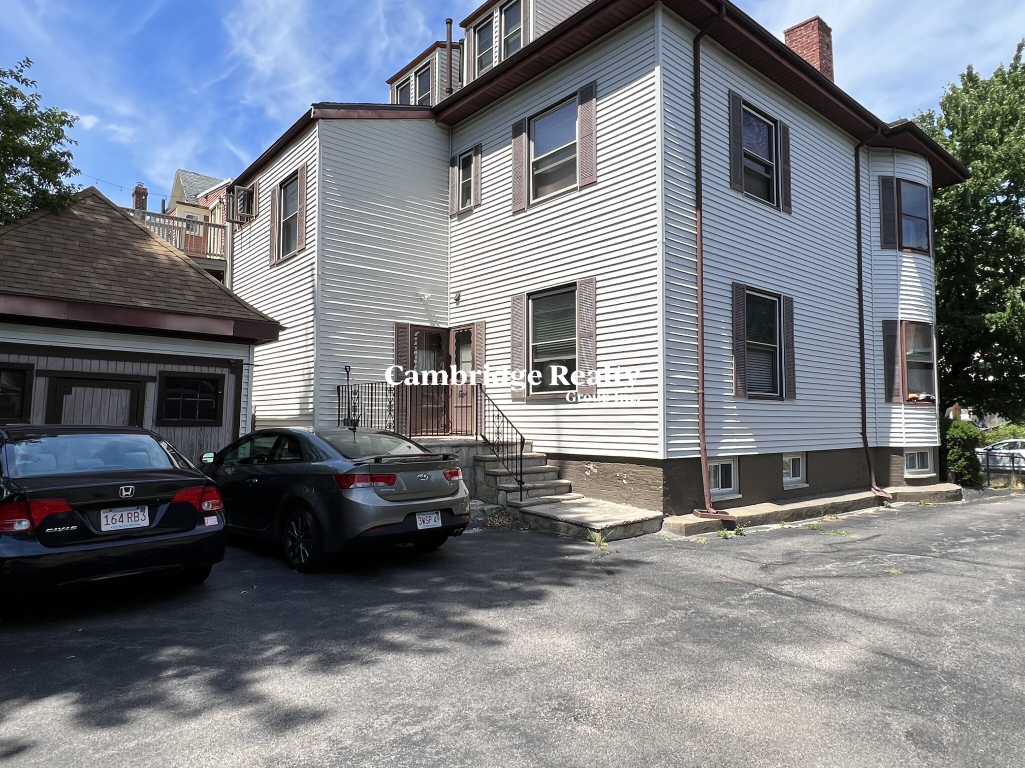 22 Grand View Ave, Prospect Hill