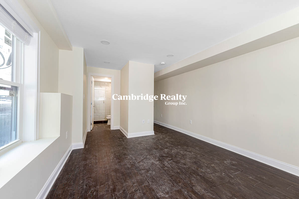 70 Stanley Ave, South Medford