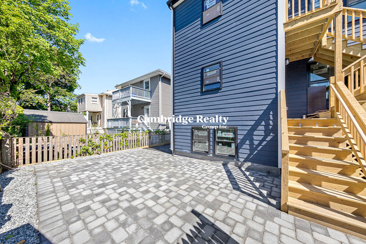 70 Stanley Ave, South Medford