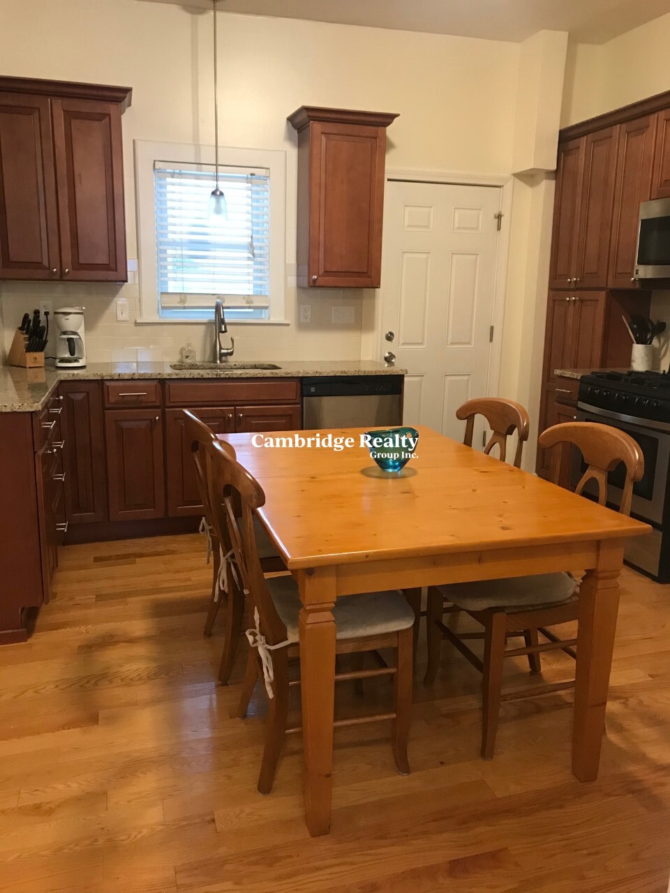 48 Cameron Ave, Teele Square