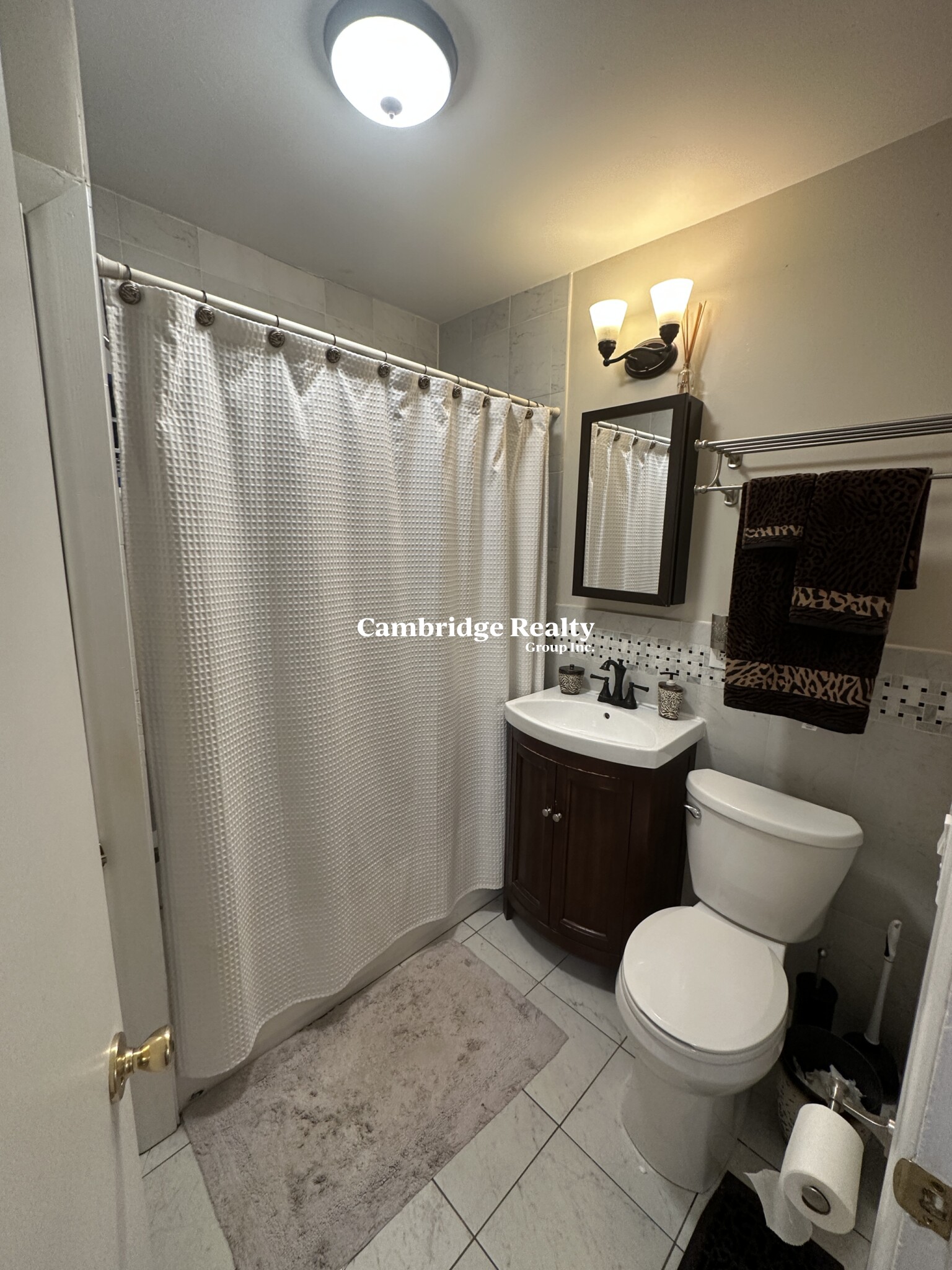 2 bed, 1 bath apartment for rent at 10 Hall St Unit 1, Davis Square — photo 21 of 22