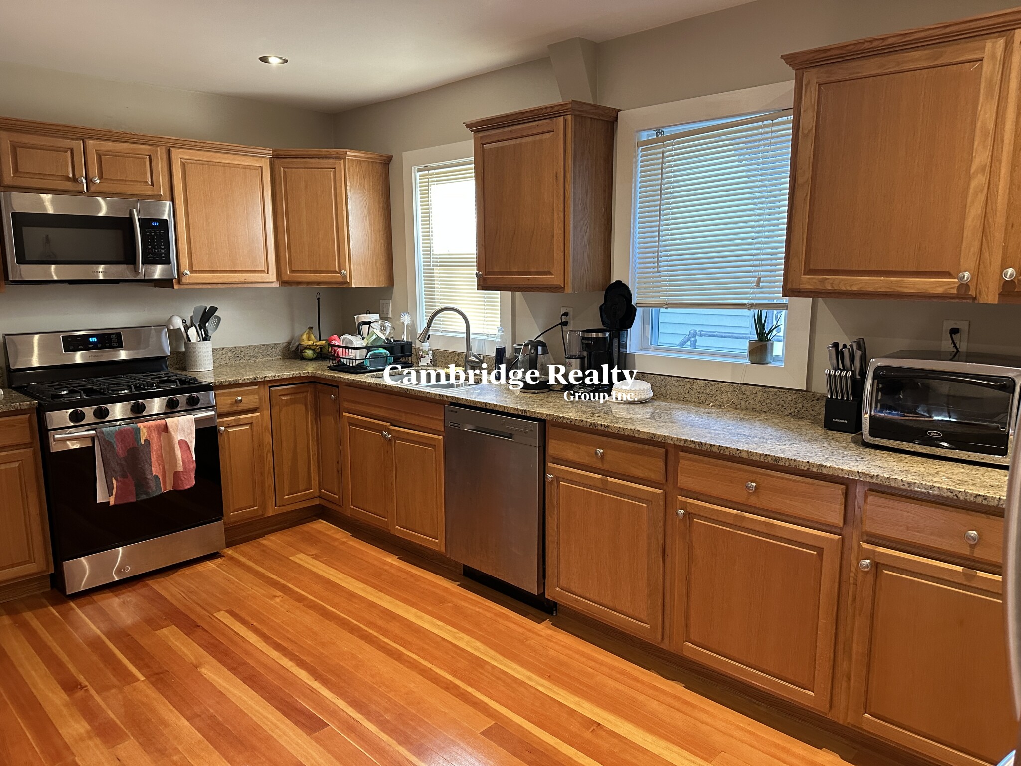 2 bed, 1 bath apartment for rent at 10 Hall St Unit 1, Davis Square — photo 3 of 22