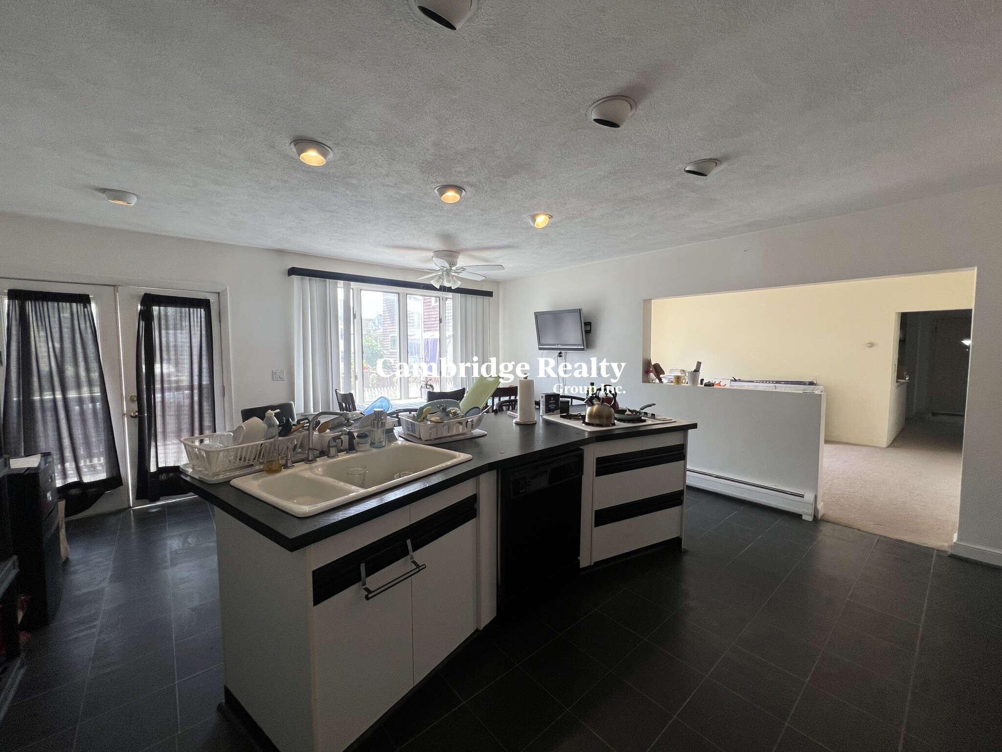 3 bed, 1 bath apartment for rent at 32 Winchester St Unit 1, Medford Hillside — photo 3 of 25