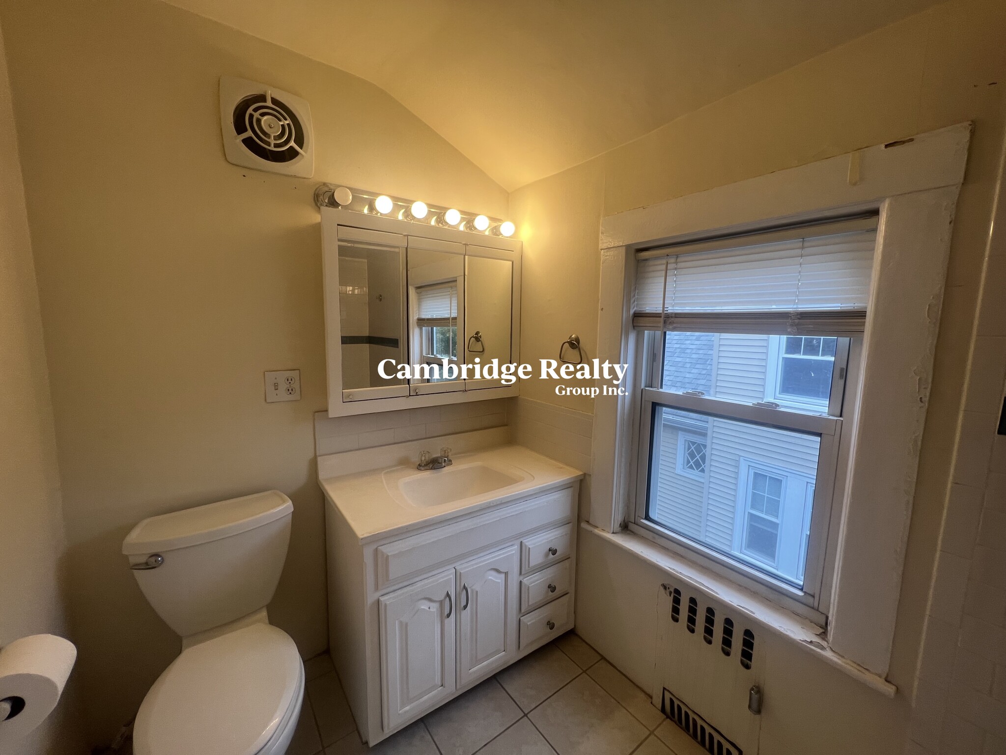 3.5 bed, 1 bath apartment for rent at 929 Broadway Unit 2, Ball Square — photo 14 of 17