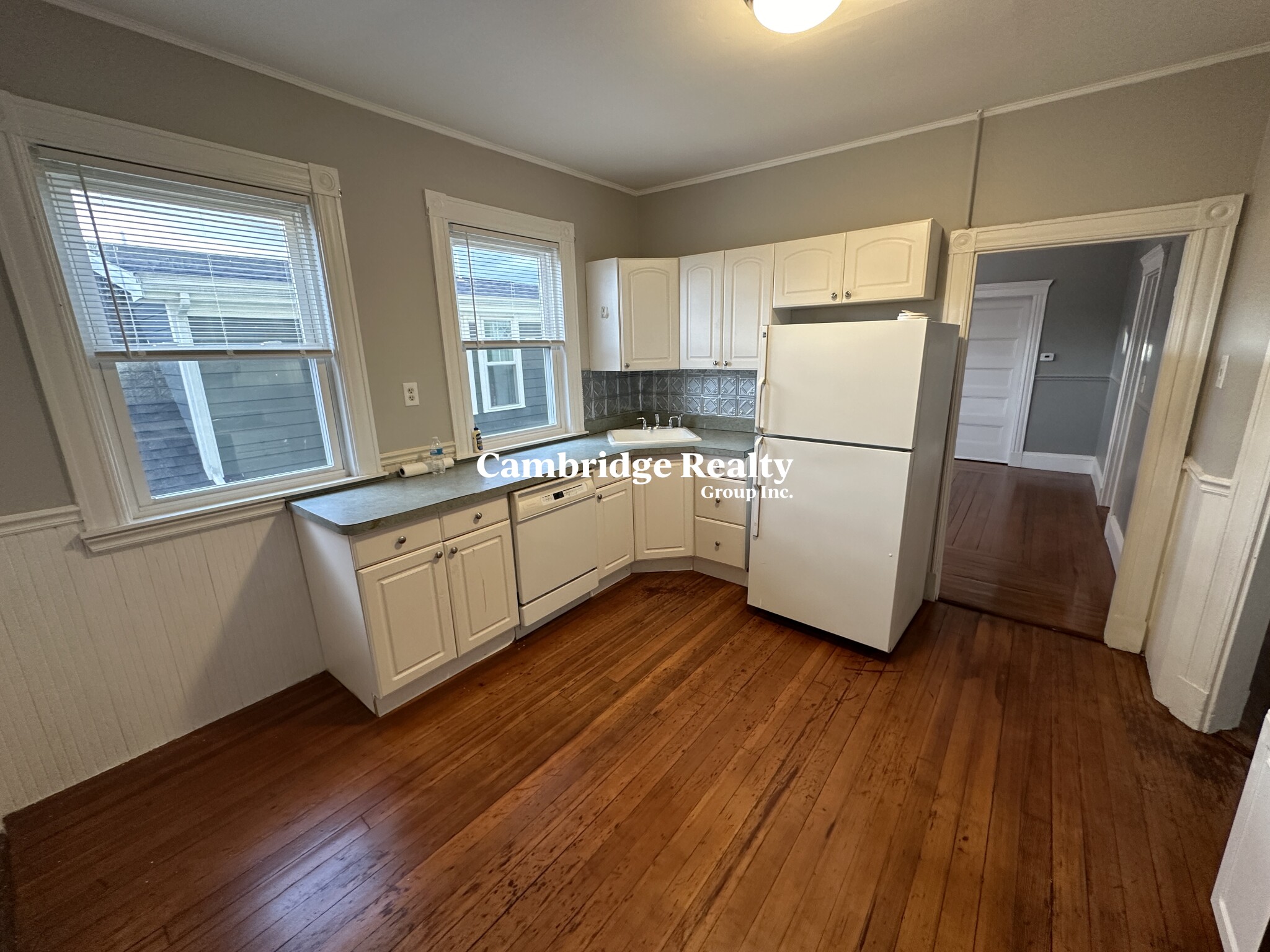 10 Farragut Ave, West Somerville