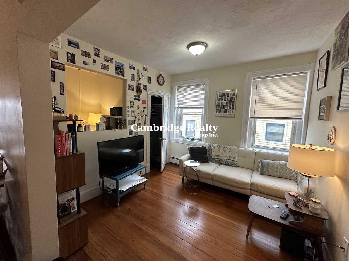 2 bed, 1 bath apartment for rent at 1056 Cambridge St Unit 5T, Inman Square — photo 7 of 11