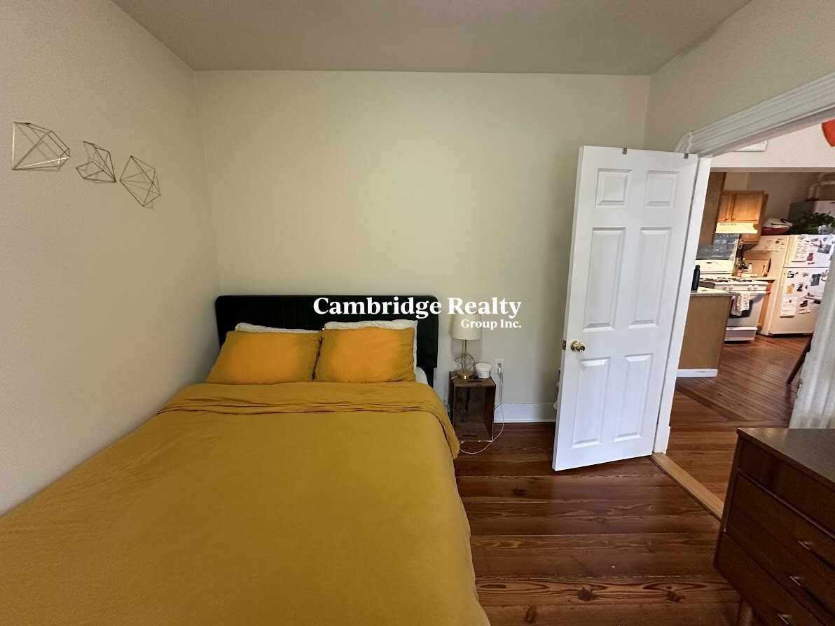 2 bed, 1 bath apartment for rent at 1056 Cambridge St Unit 5T, Inman Square — photo 3 of 11