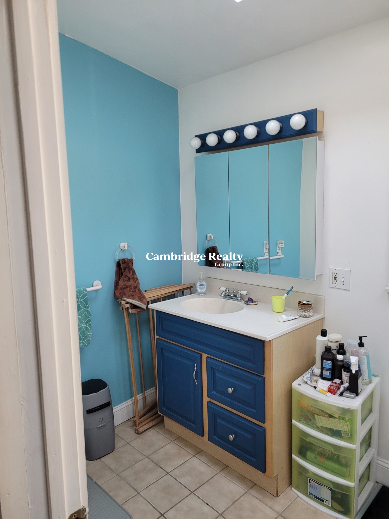 35 Cameron Ave, Teele Square