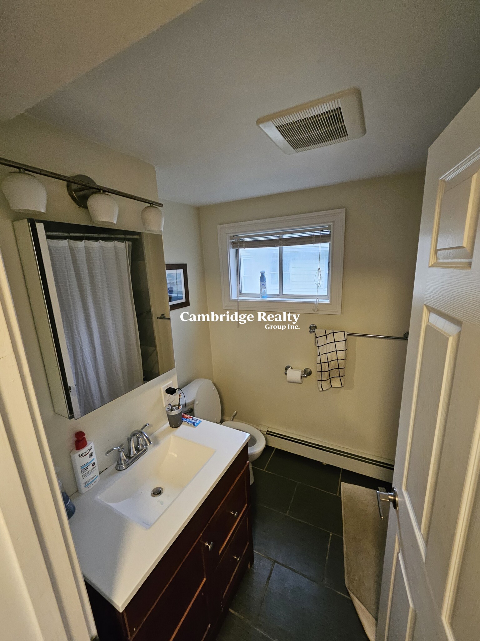5 bed, 3 bath apartment for rent at 11 Winter Hill Rd Unit 2, South Medford — photo 27 of 29