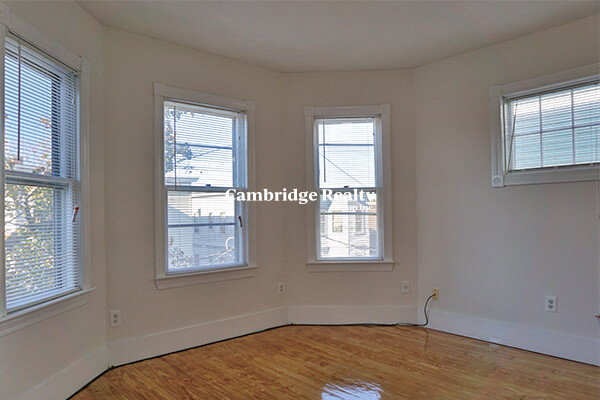 40 Calvin St, Ward Two