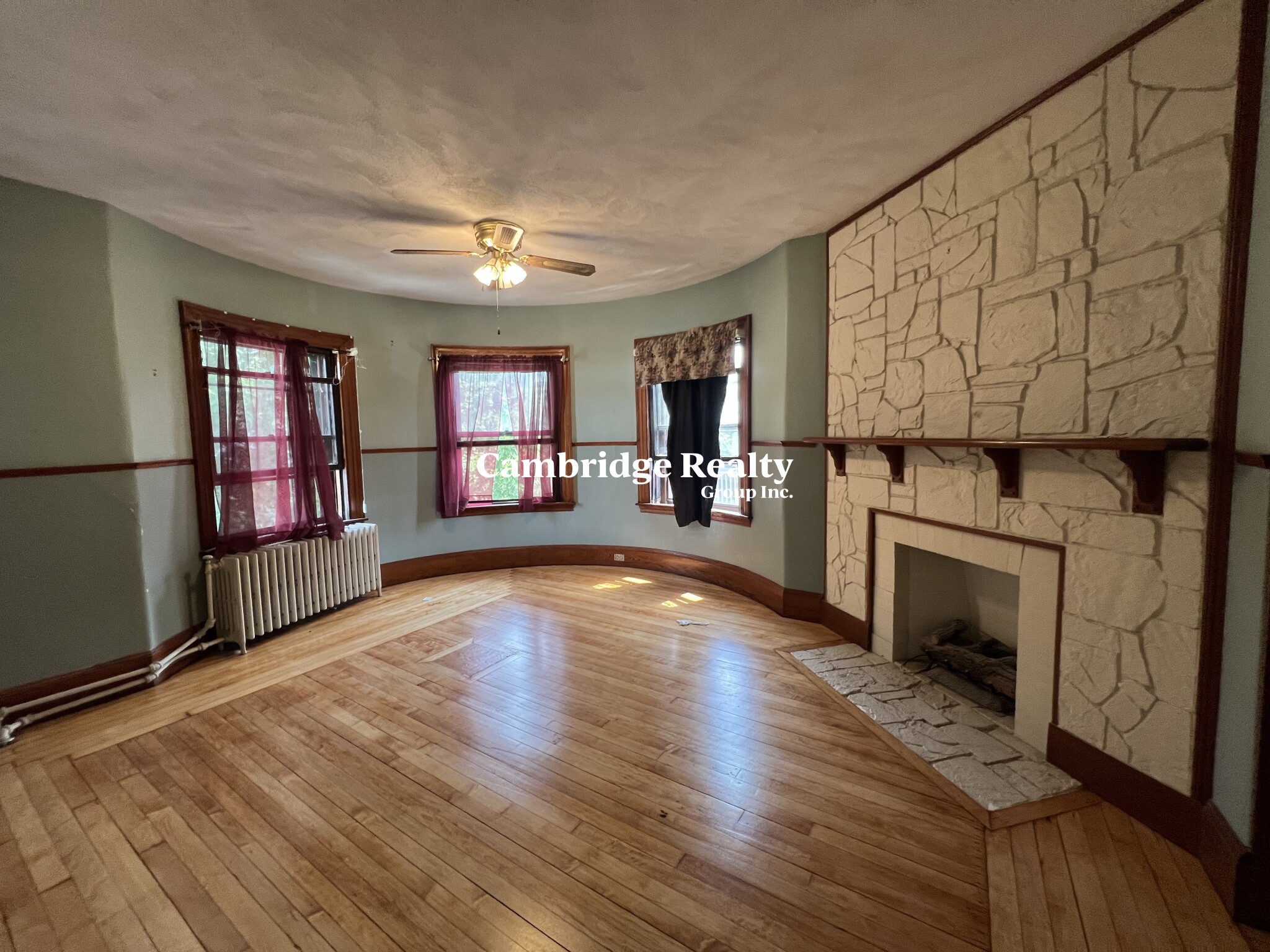 22 Grand View Ave, Prospect Hill