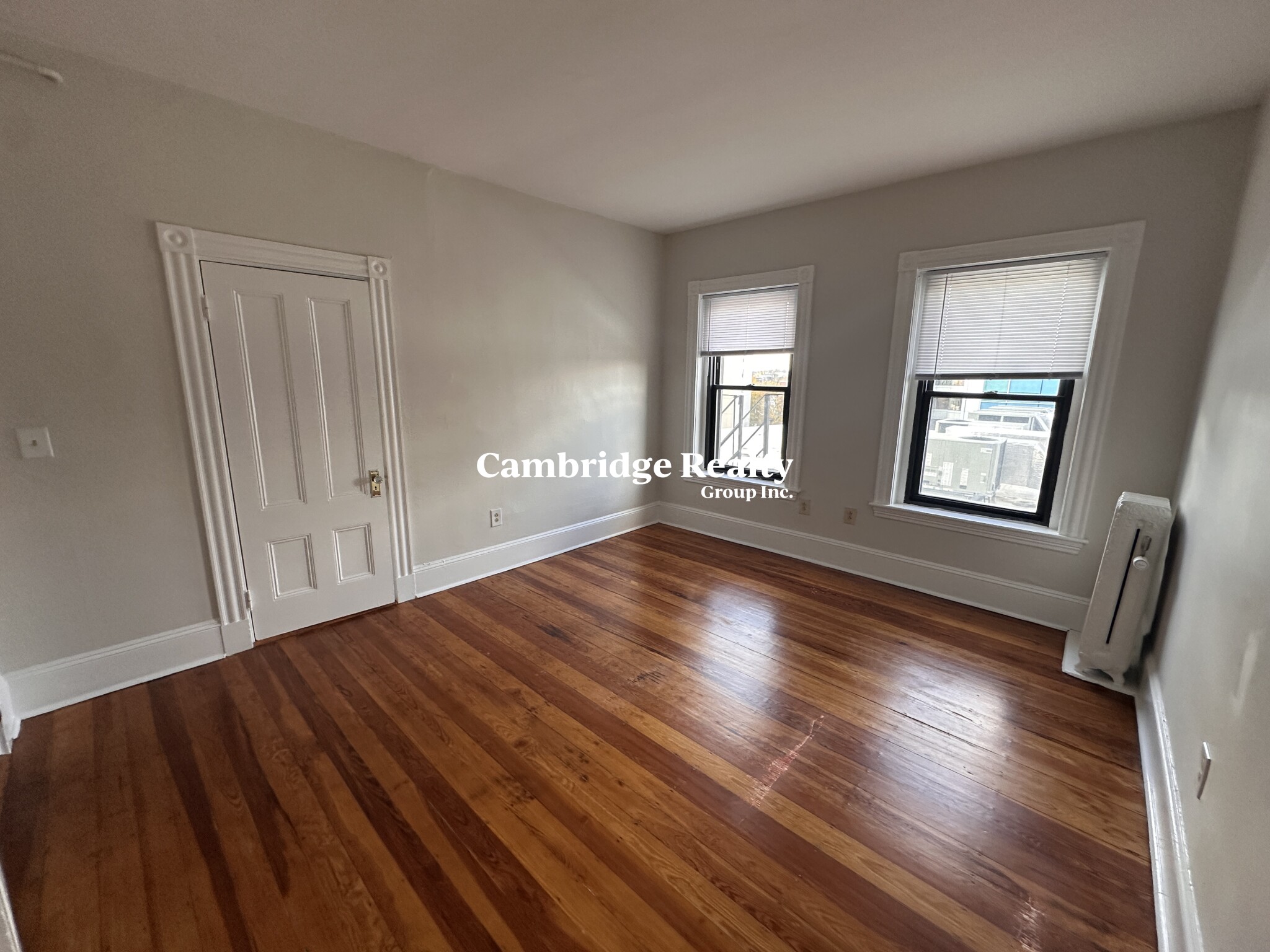 1039 Massachusetts Ave, Harvard Square