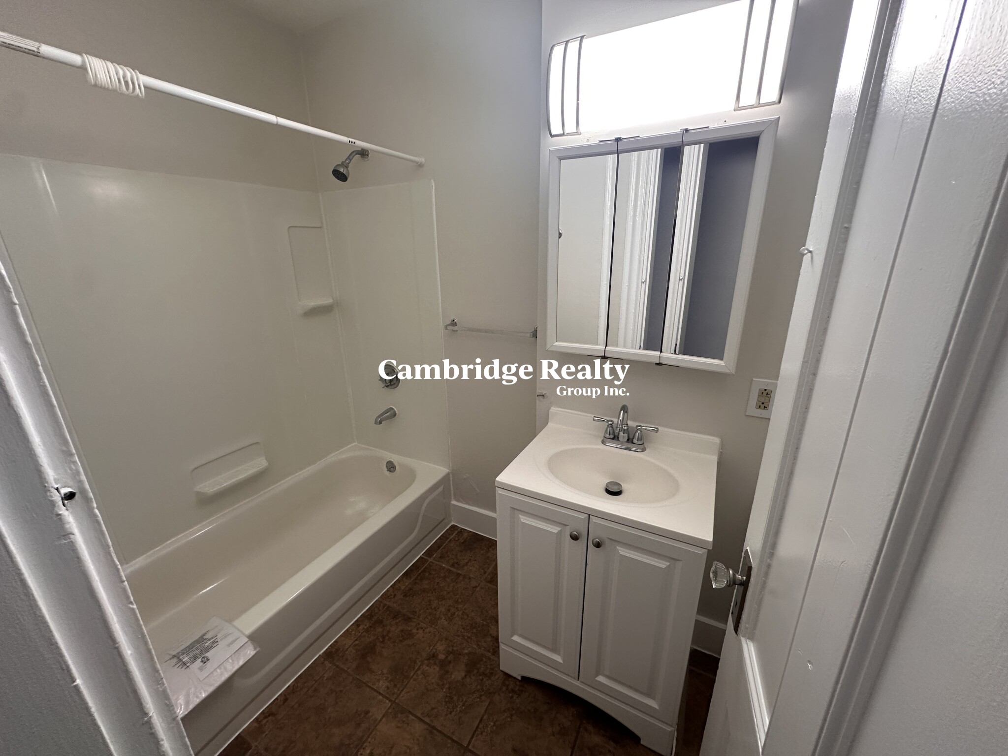 1039 Massachusetts Ave, Harvard Square